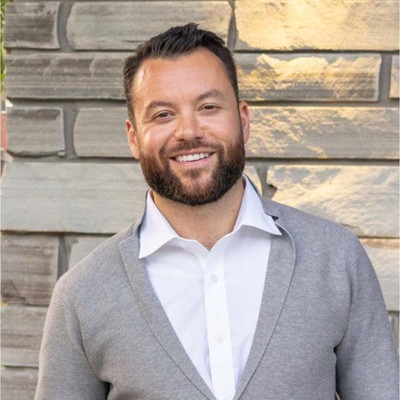 Clinical Director of Cosmetic & Restorative Dentistry