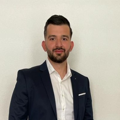 Senior Financial Data Analyst