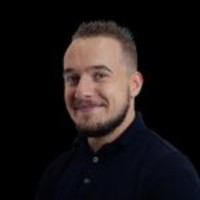 مدير التجارة الإلكترونية والتسويق الرقمي