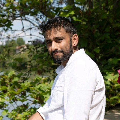 UX/UI & Visual Designer